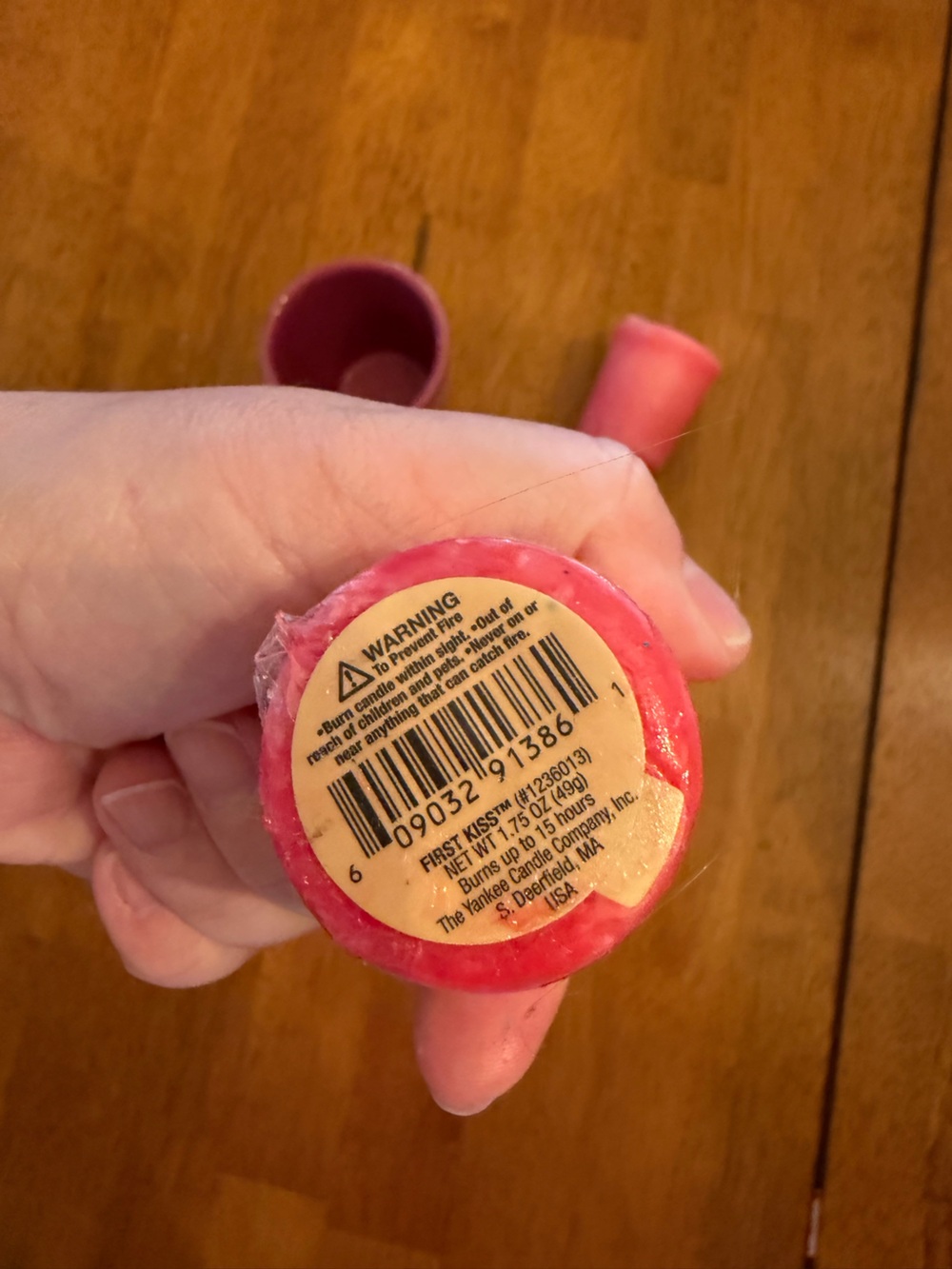 Yankee Candle First Kiss Summer Love Pink 4 pack of 1.75 oz Votives and Candle h - Picture 9 of 10